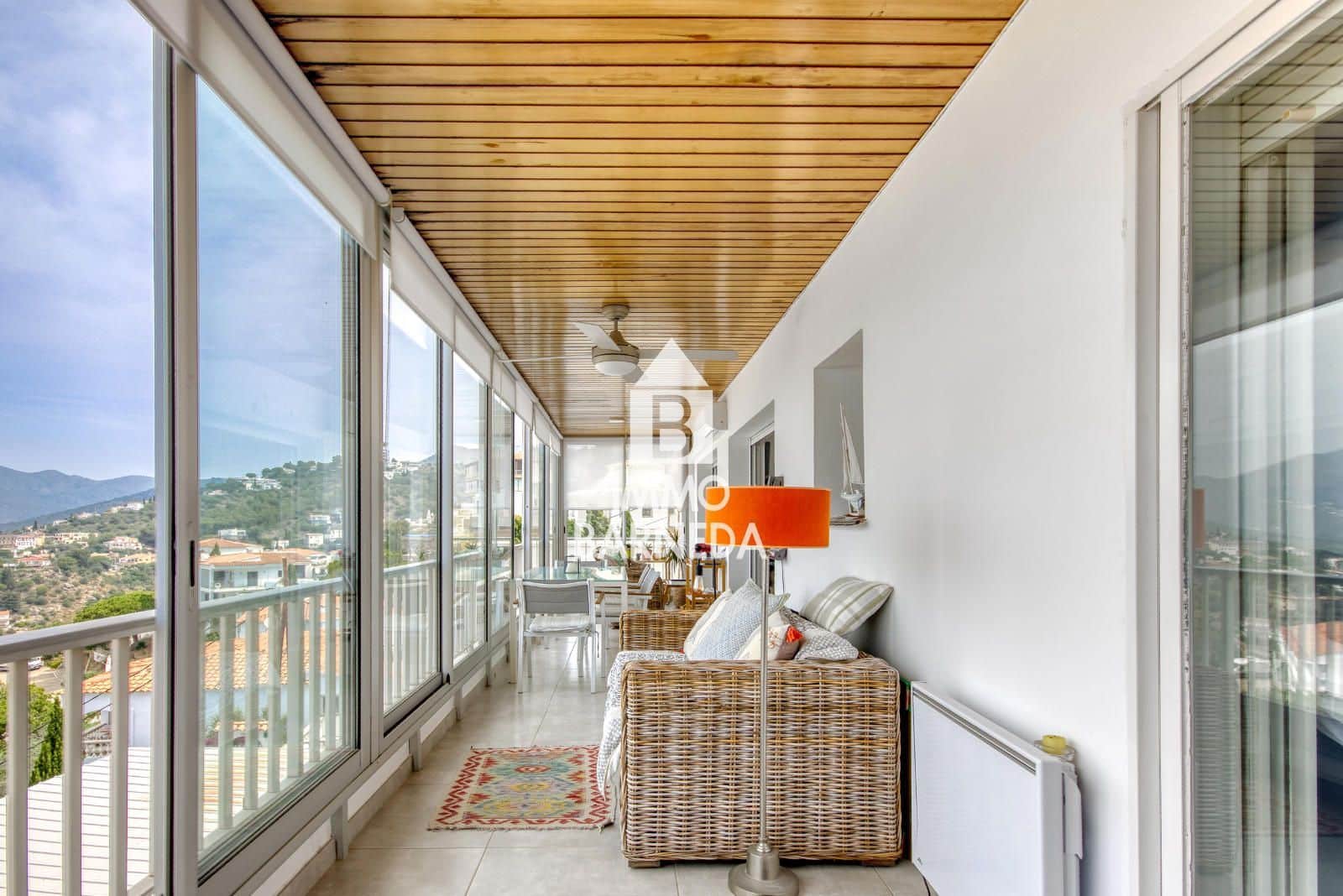 3 bedroom Flat for sale in Roses with garage - € 393,000 (Ref: 9108230)