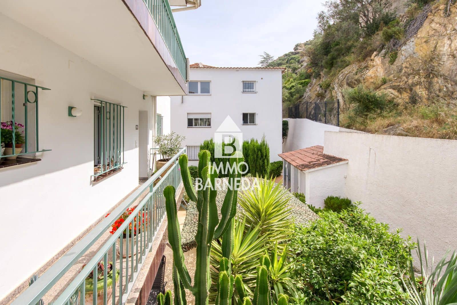 3 bedroom Flat for sale in Roses with garage - € 393,000 (Ref: 9108230)