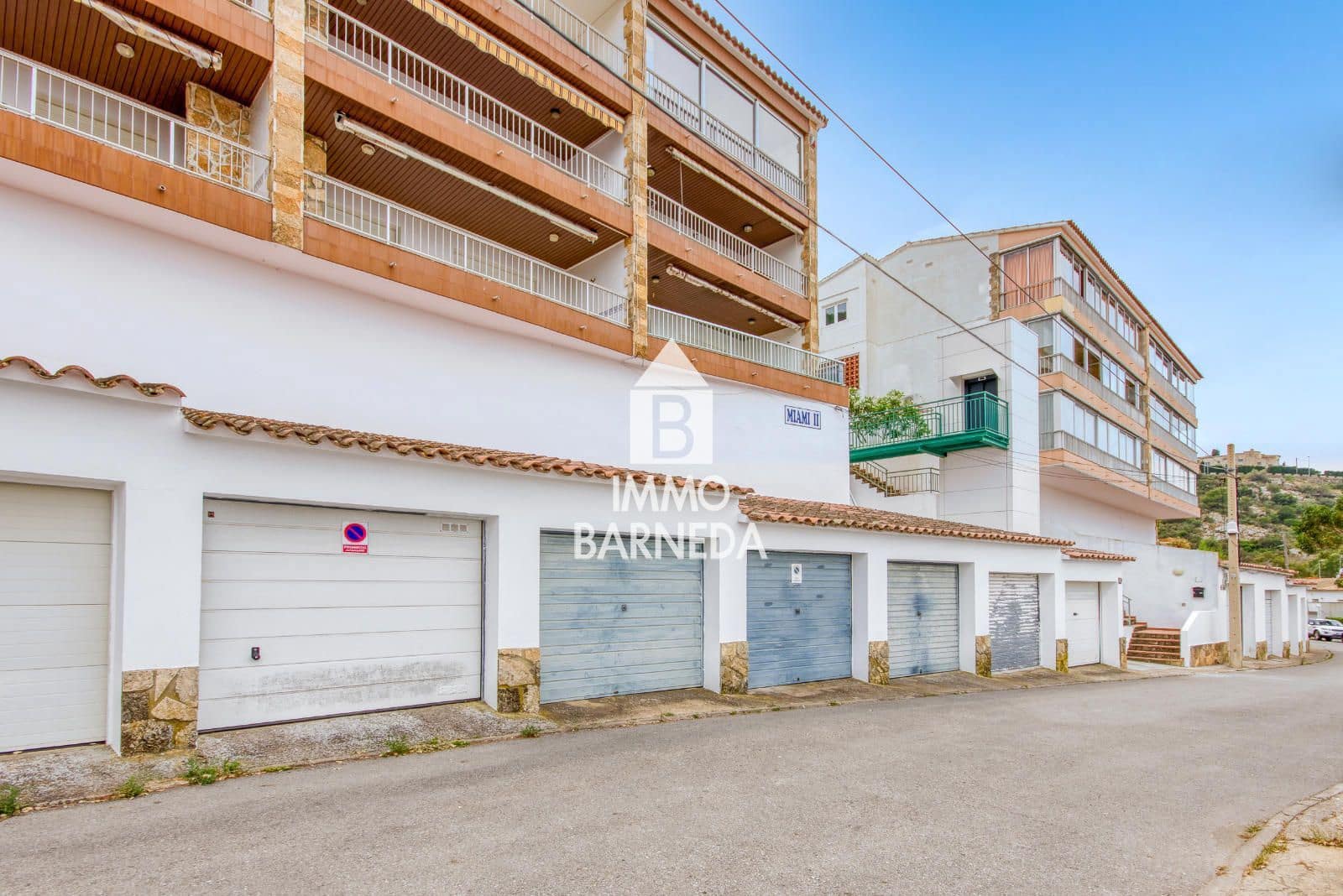 3 bedroom Flat for sale in Roses with garage - € 393,000 (Ref: 9108230)