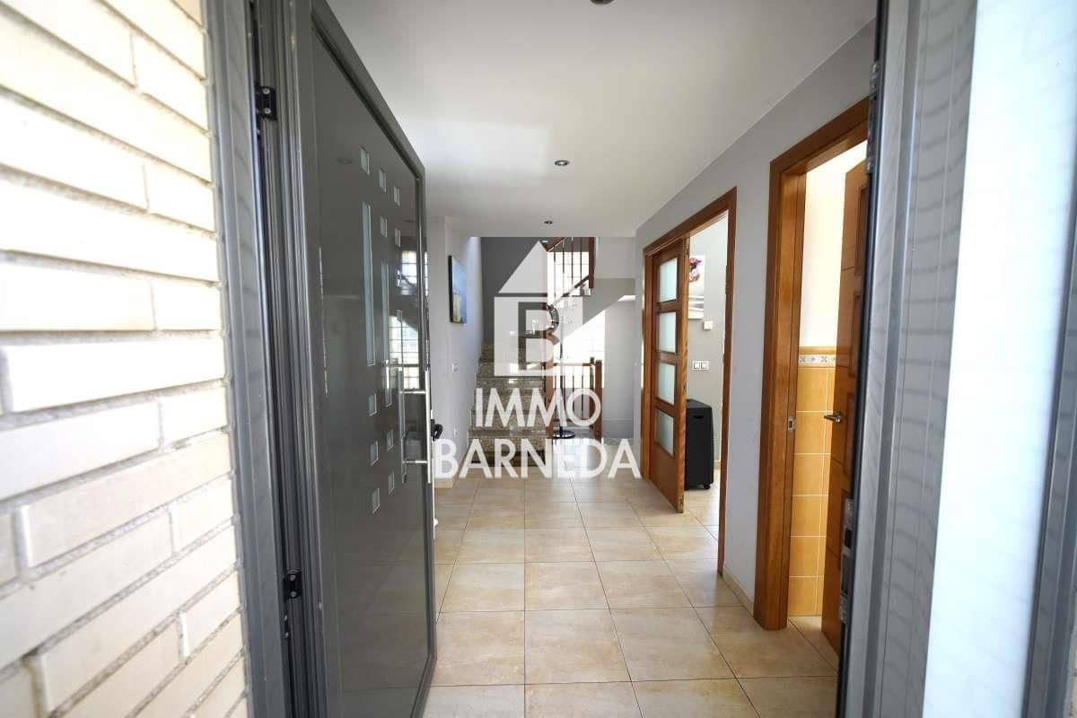 4 makuuhuone Huvila myytävänä paikassa Roses mukana uima-altaan 
autotalli - 500 000 € (Ref: 9111015)
