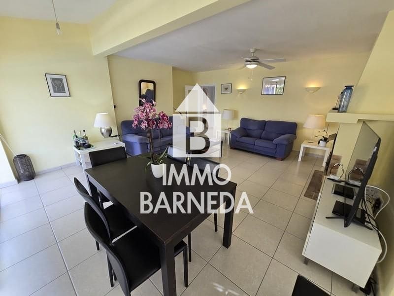 4 soveværelse Villa til salg i Empuriabrava med swimmingpool garage - € 570.000 (Ref: 9113526)