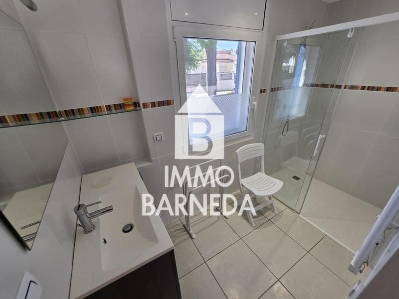 4 soveværelse Villa til salg i Empuriabrava med swimmingpool garage - € 570.000 (Ref: 9113526)