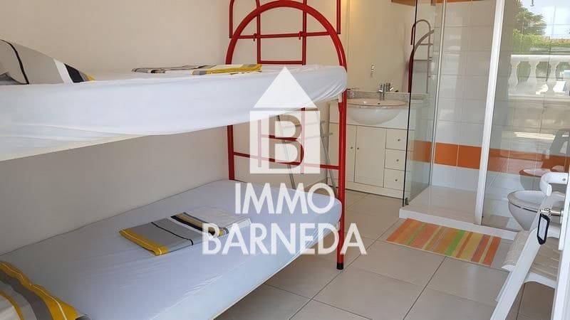 4 soveværelse Villa til salg i Empuriabrava med swimmingpool garage - € 570.000 (Ref: 9113526)