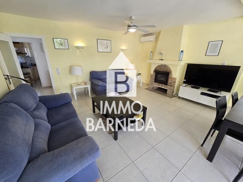 4 soveværelse Villa til salg i Empuriabrava med swimmingpool garage - € 570.000 (Ref: 9113526)