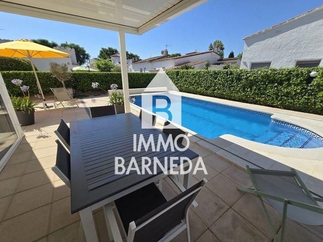 4 soveværelse Villa til salg i Empuriabrava, Castelló d'Empúries med swimmingpool garage - € 570.000 (Ref: 9113526)