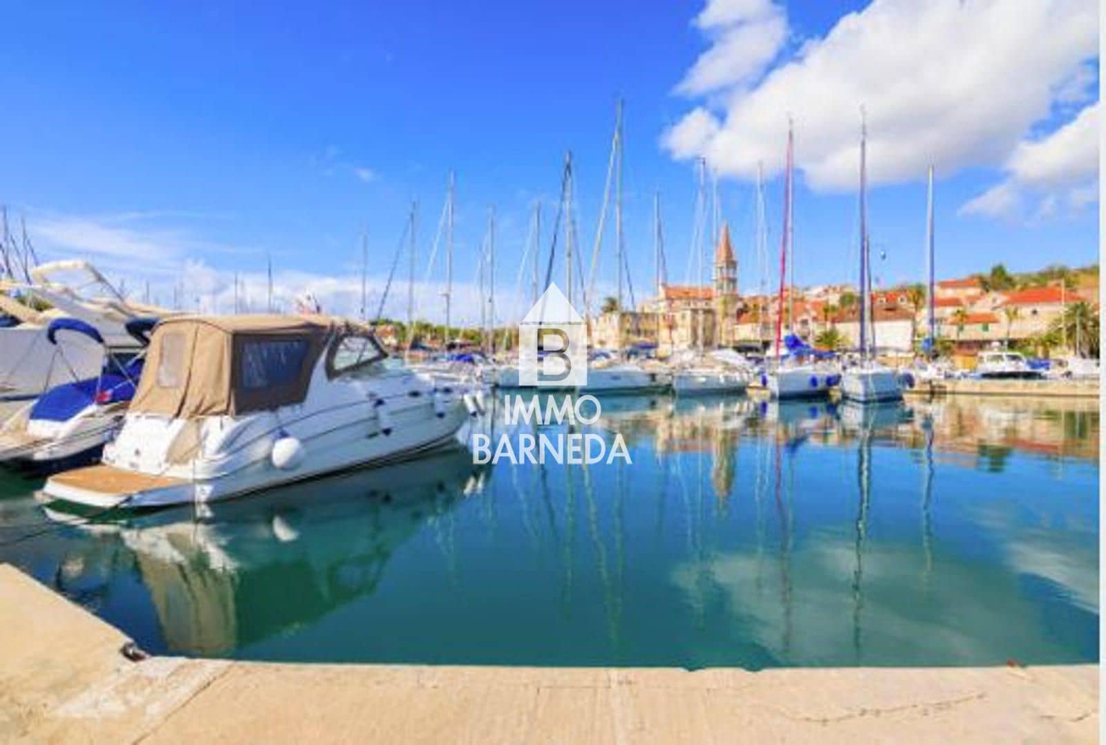 4 soveværelse Villa til salg i Empuriabrava med swimmingpool garage - € 570.000 (Ref: 9113526)
