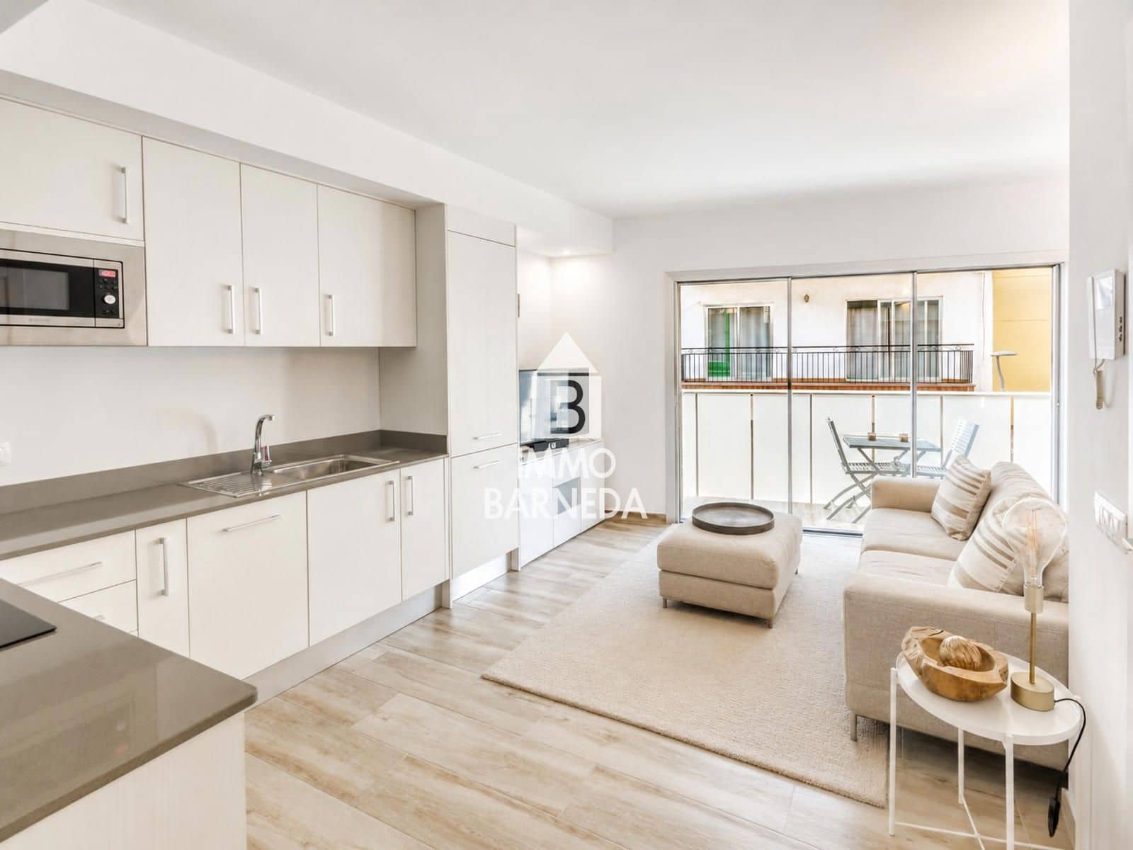 2 slaapkamer Flat te koop in Roses met garage - € 199.000 (Ref: 9127789)