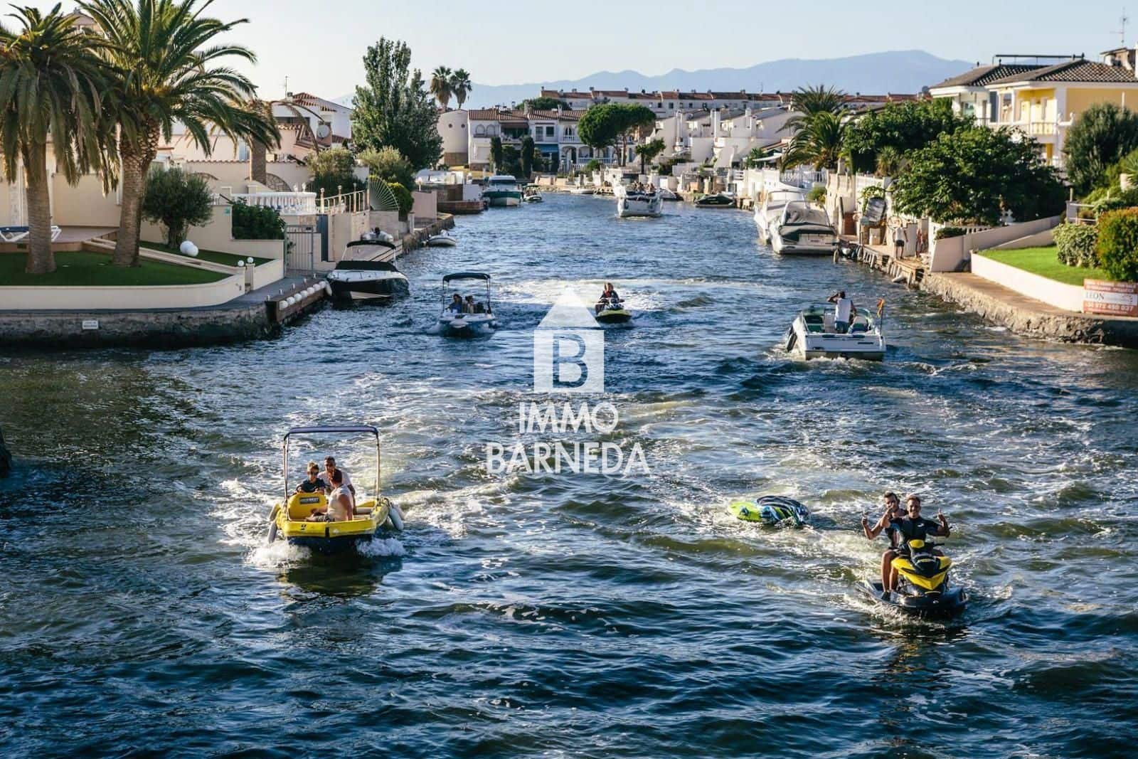 1 quarto Apartamento para venda em Empuriabrava com piscina - 125 000 € (Ref: 9129252)