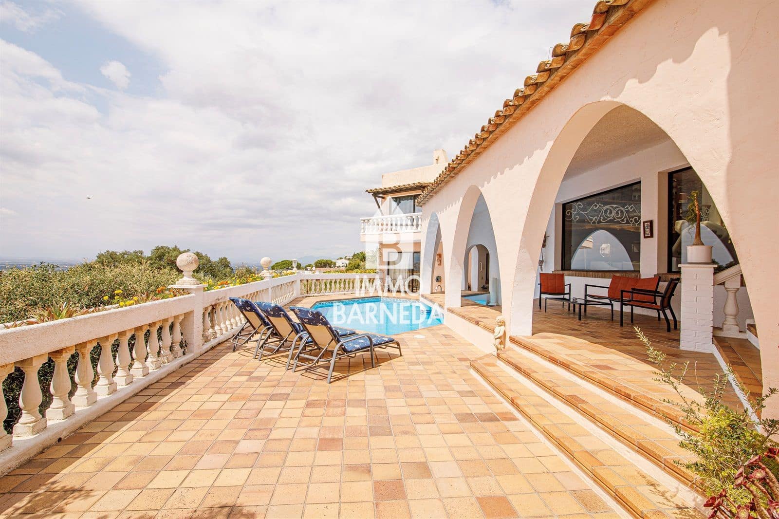 5 bedroom Villa for sale in El Mas Fumats with pool garage - € 1,200,000 (Ref: 9145814)
