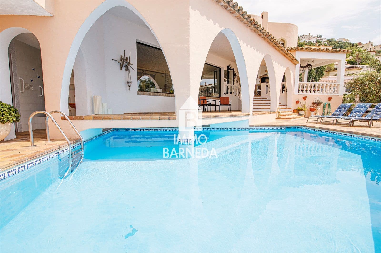 5 bedroom Villa for sale in El Mas Fumats with pool garage - € 1,200,000 (Ref: 9145814)