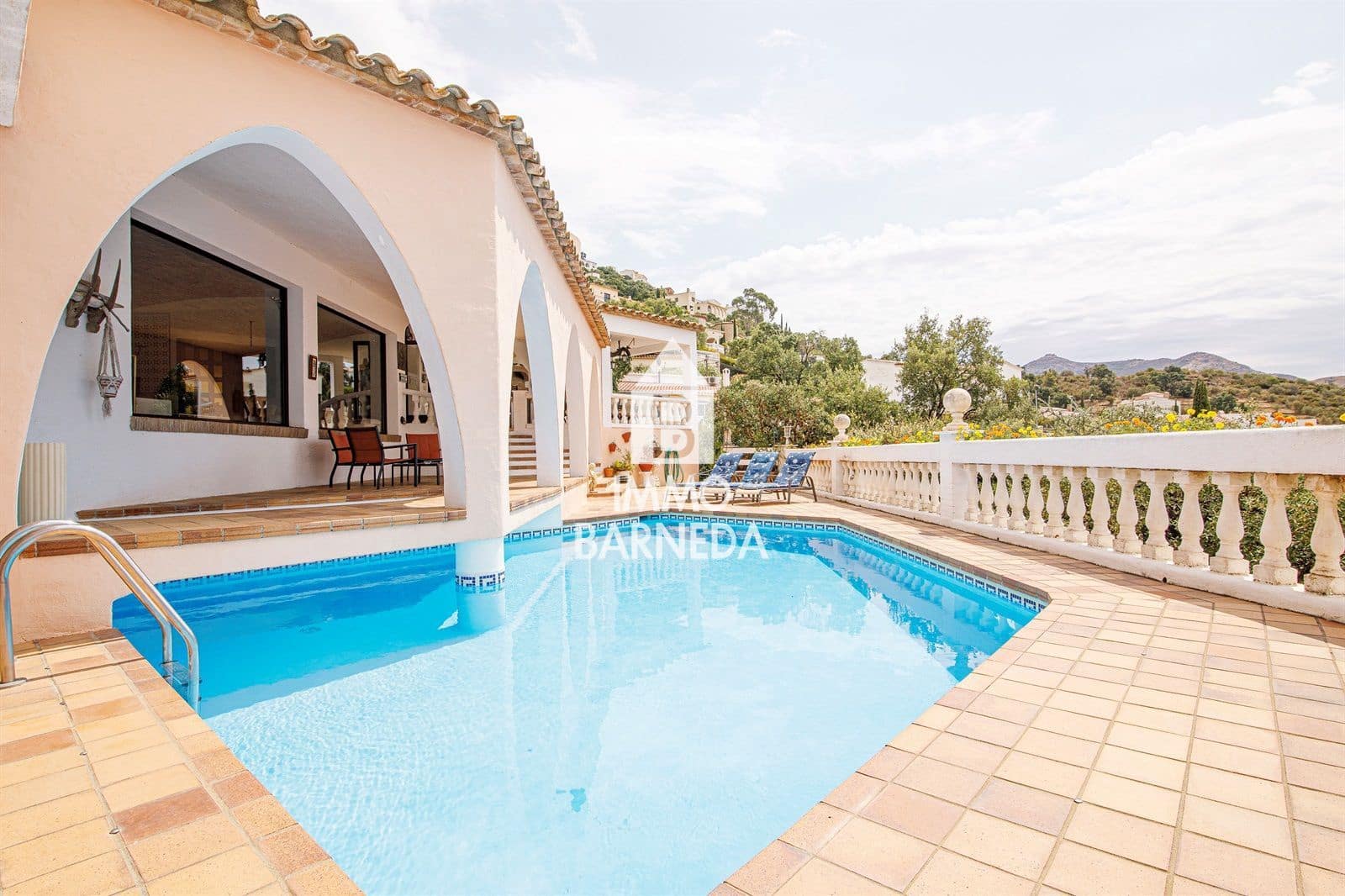 5 bedroom Villa for sale in El Mas Fumats with pool garage - € 1,200,000 (Ref: 9145814)