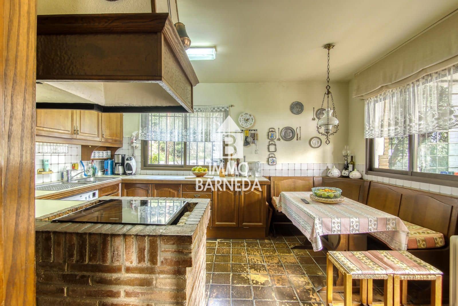 5 bedroom Villa for sale in El Mas Fumats with pool garage - € 1,200,000 (Ref: 9145814)