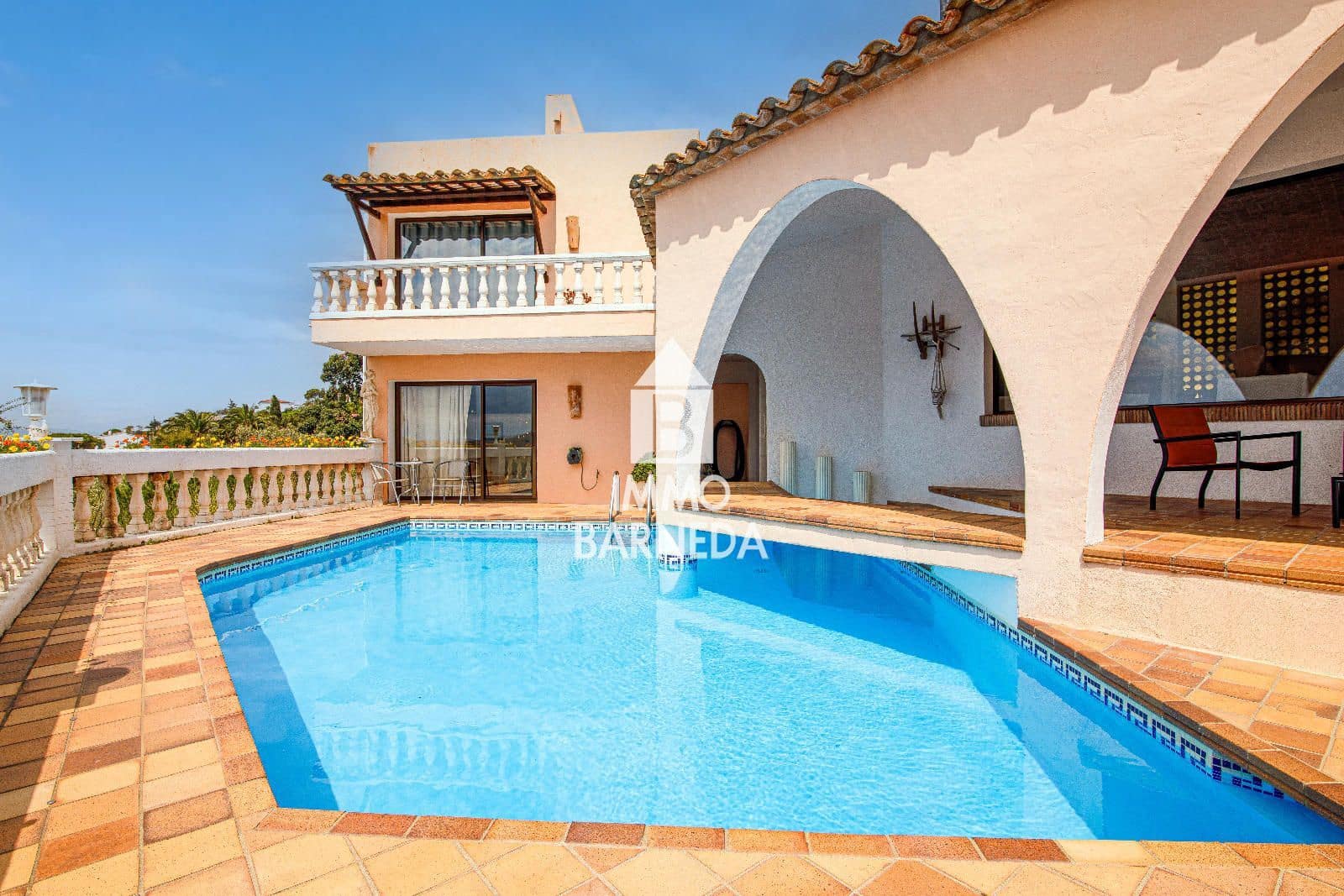 5 bedroom Villa for sale in El Mas Fumats with pool garage - € 1,200,000 (Ref: 9145814)