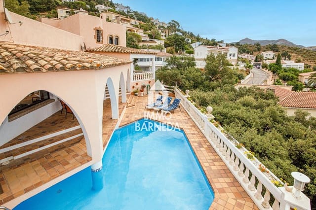 5 bedroom Villa for sale in El Mas Fumats, Roses with pool garage - € 1,200,000 (Ref: 9145814)