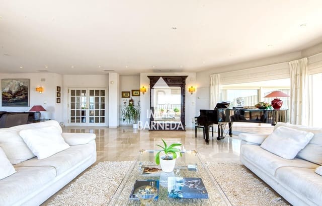 6 bedroom Villa for sale in Pau with pool garage - € 1,200,000 (Ref: 9181939)