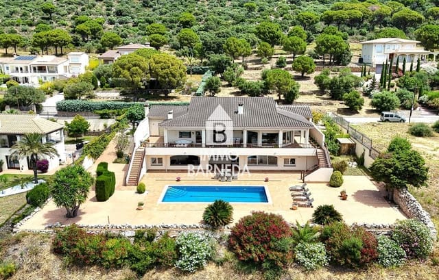 6 bedroom Villa for sale in Pau with pool garage - € 1,200,000 (Ref: 9181939)