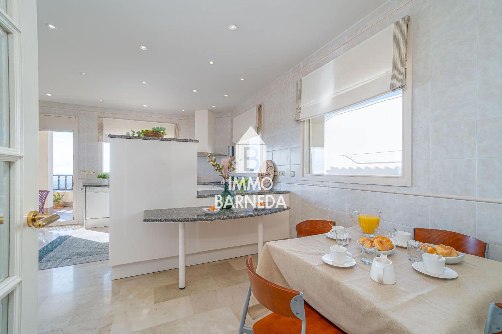 6 bedroom Villa for sale in Pau with pool garage - € 1,200,000 (Ref: 9181939)