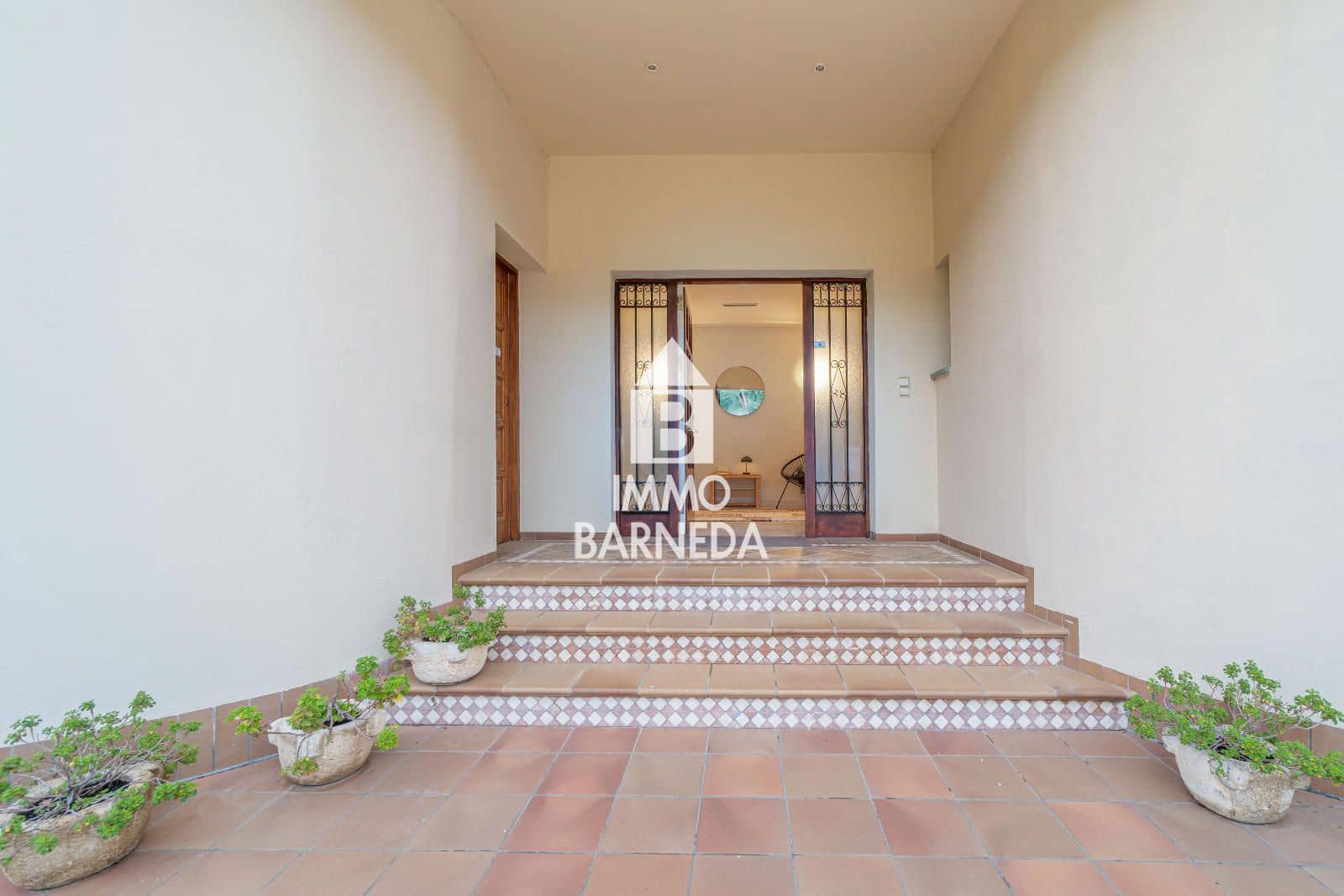 6 bedroom Villa for sale in Pau with pool garage - € 1,200,000 (Ref: 9181939)