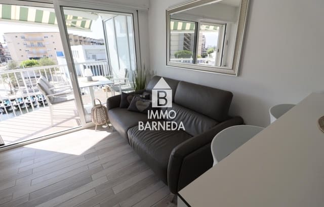 Piso de 3 habitaciones en Santa Margarida, Roses en venta - 169.000 € (Ref: 9183906)