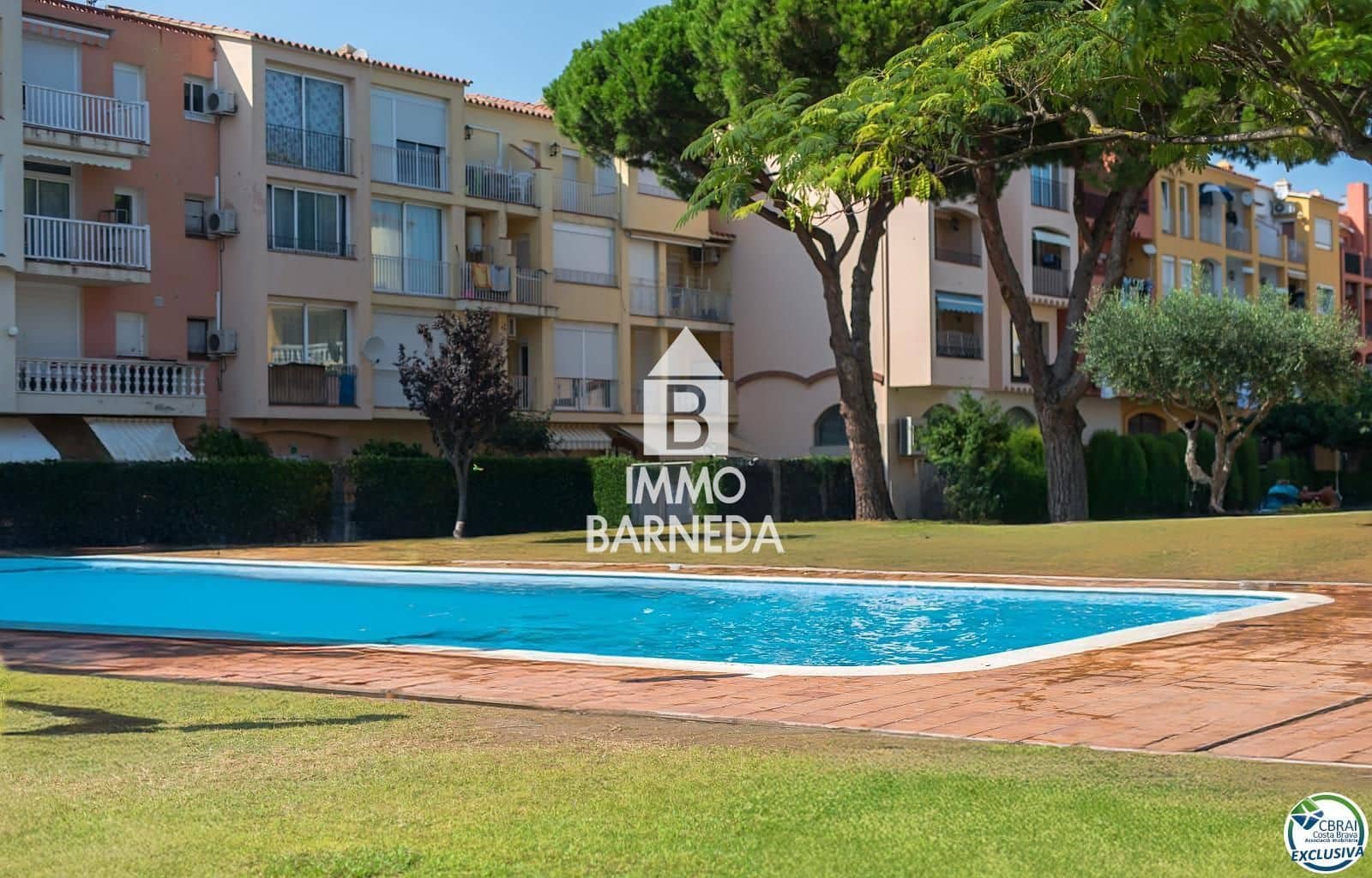 2 slaapkamer Flat te koop in Empuriabrava met zwembad garage - € 199.000 (Ref: 9189877)