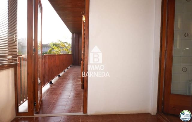 4 bedroom Villa for sale in Vila-sacra with garage - € 280,000 (Ref: 9208705)