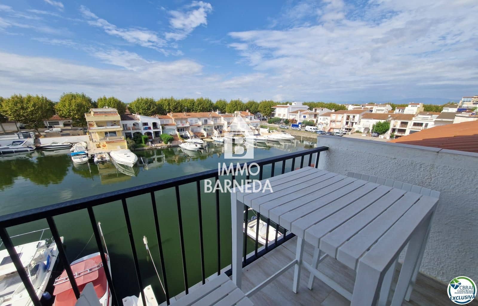 2 soverom Leilighet til salgs i Empuriabrava med garasje - € 299 000 (Ref: 9215460)
