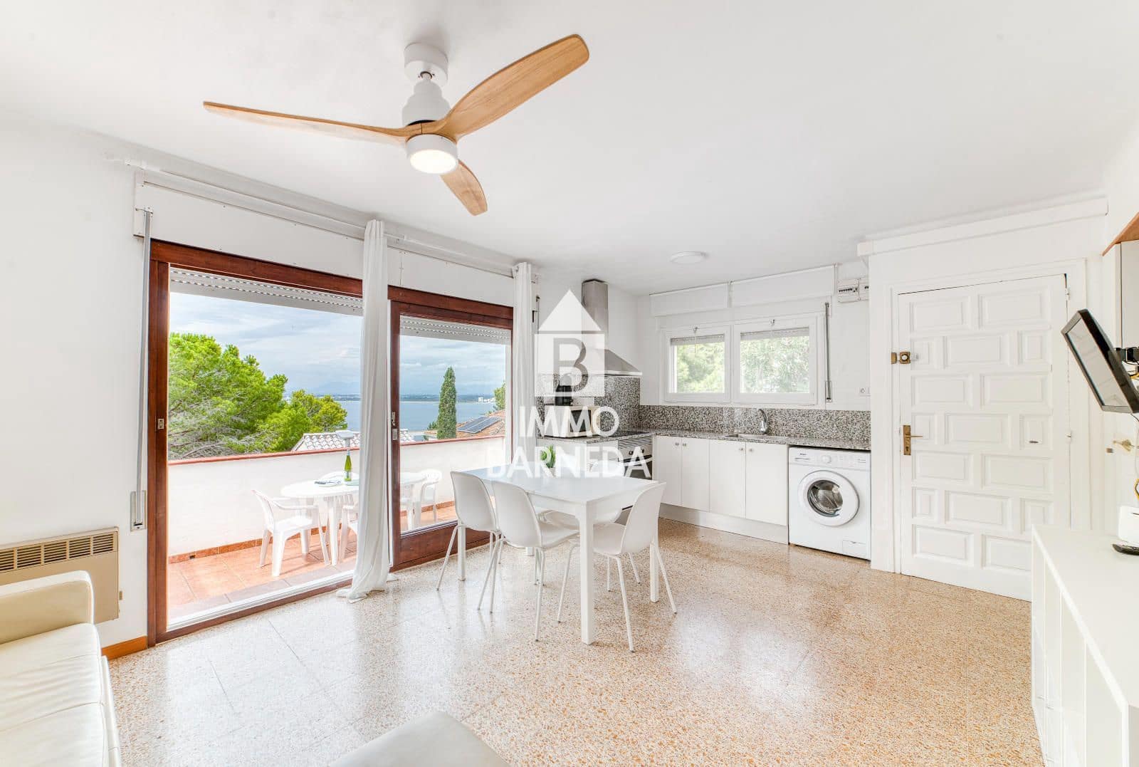 1 soverom Leilighet til salgs i Roses med svømmebasseng garasje - € 185 000 (Ref: 9218962)