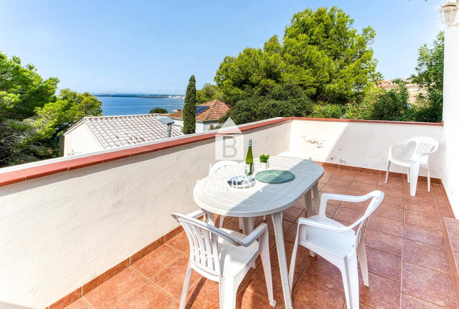 1 soverom Leilighet til salgs i Roses med svømmebasseng garasje - € 185 000 (Ref: 9218962)