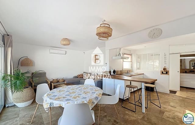 2 sypialnia Willa na sprzedaż w Empuriabrava, Castelló d'Empúries z basenem garażem - 399 500 € (Ref: 9249234)