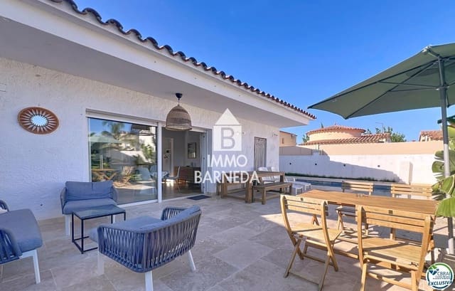 2 sypialnia Willa na sprzedaż w Empuriabrava, Castelló d'Empúries z basenem garażem - 399 500 € (Ref: 9249234)