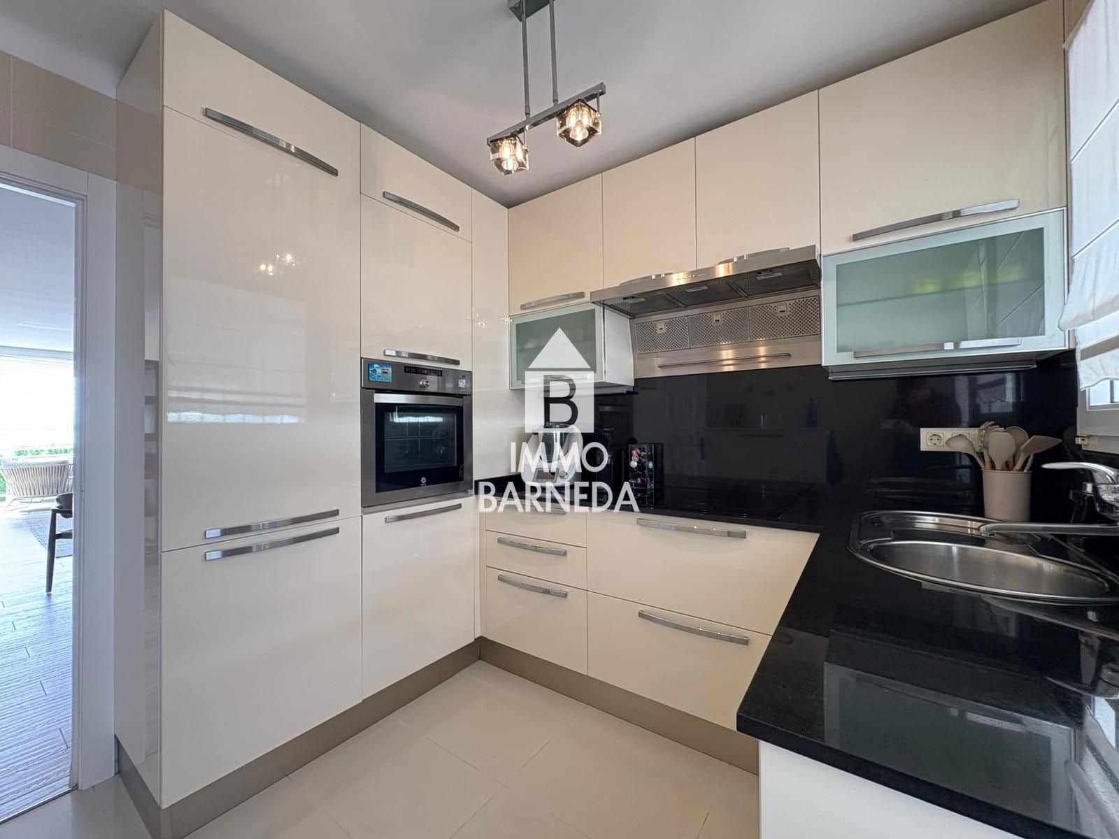 2 sypialnia Mieszkanie na sprzedaż w Roses z basenem garażem - 445 000 € (Ref: 9251496)