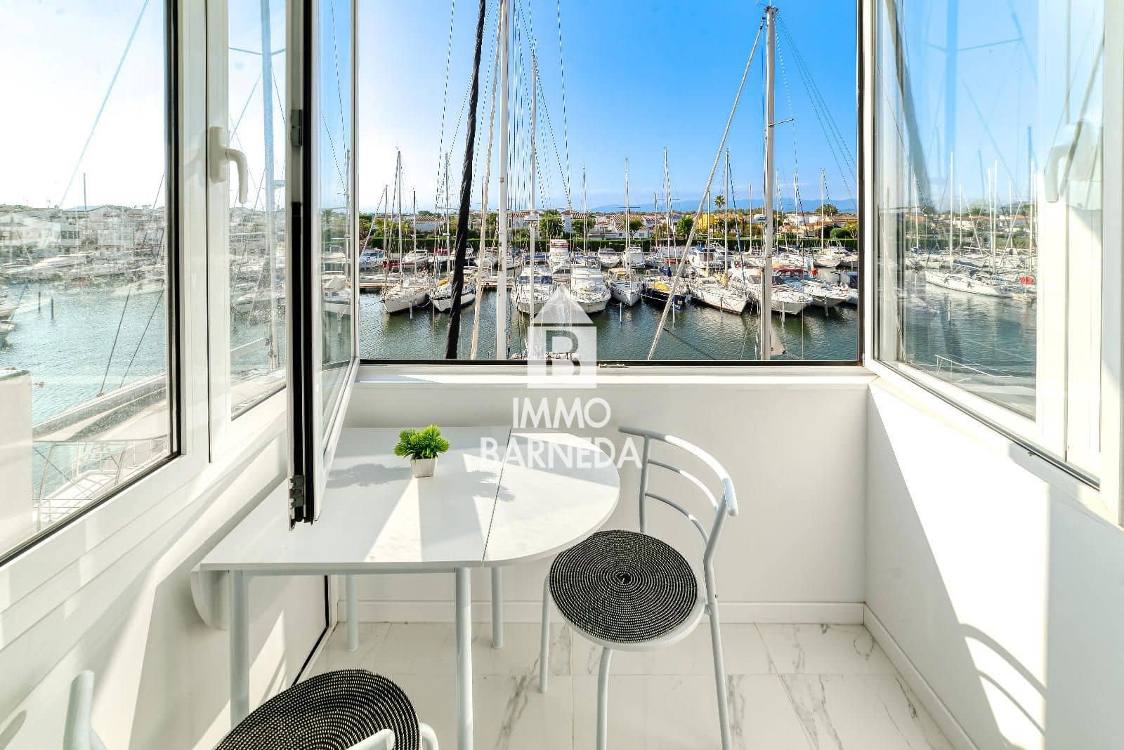 Flat for sale in Empuriabrava - € 99,500 (Ref: 9255805)