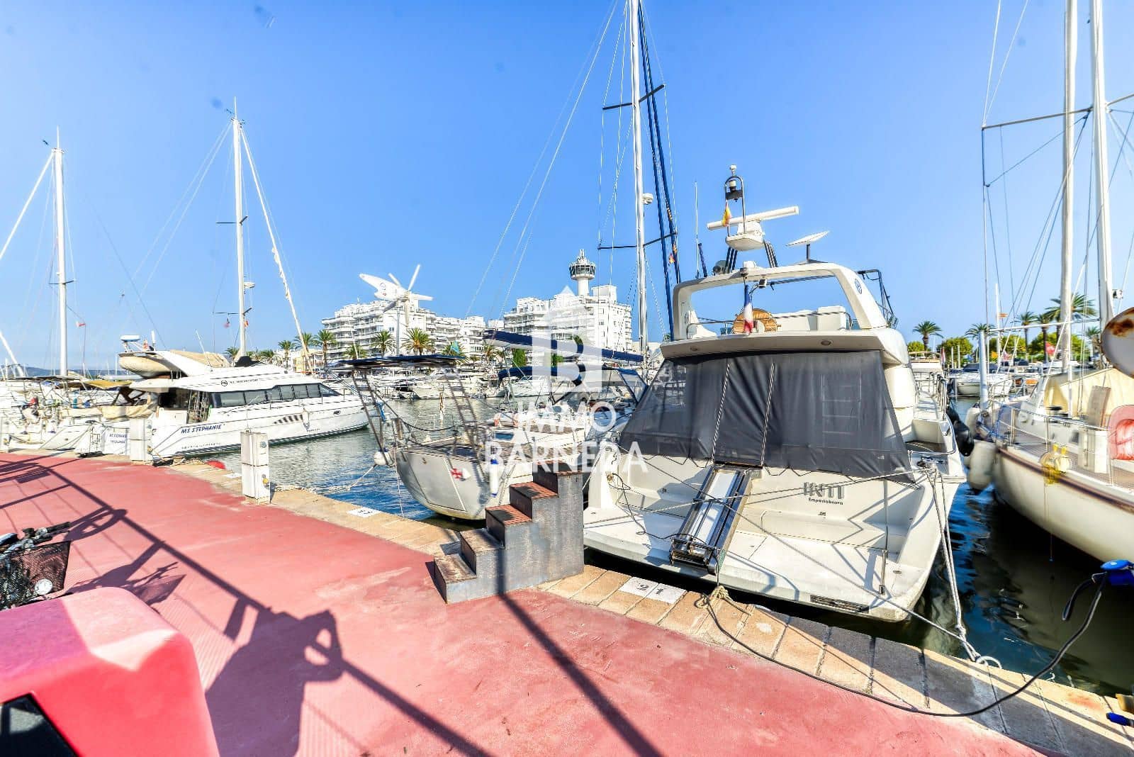 Flat for sale in Empuriabrava - € 99,500 (Ref: 9255805)