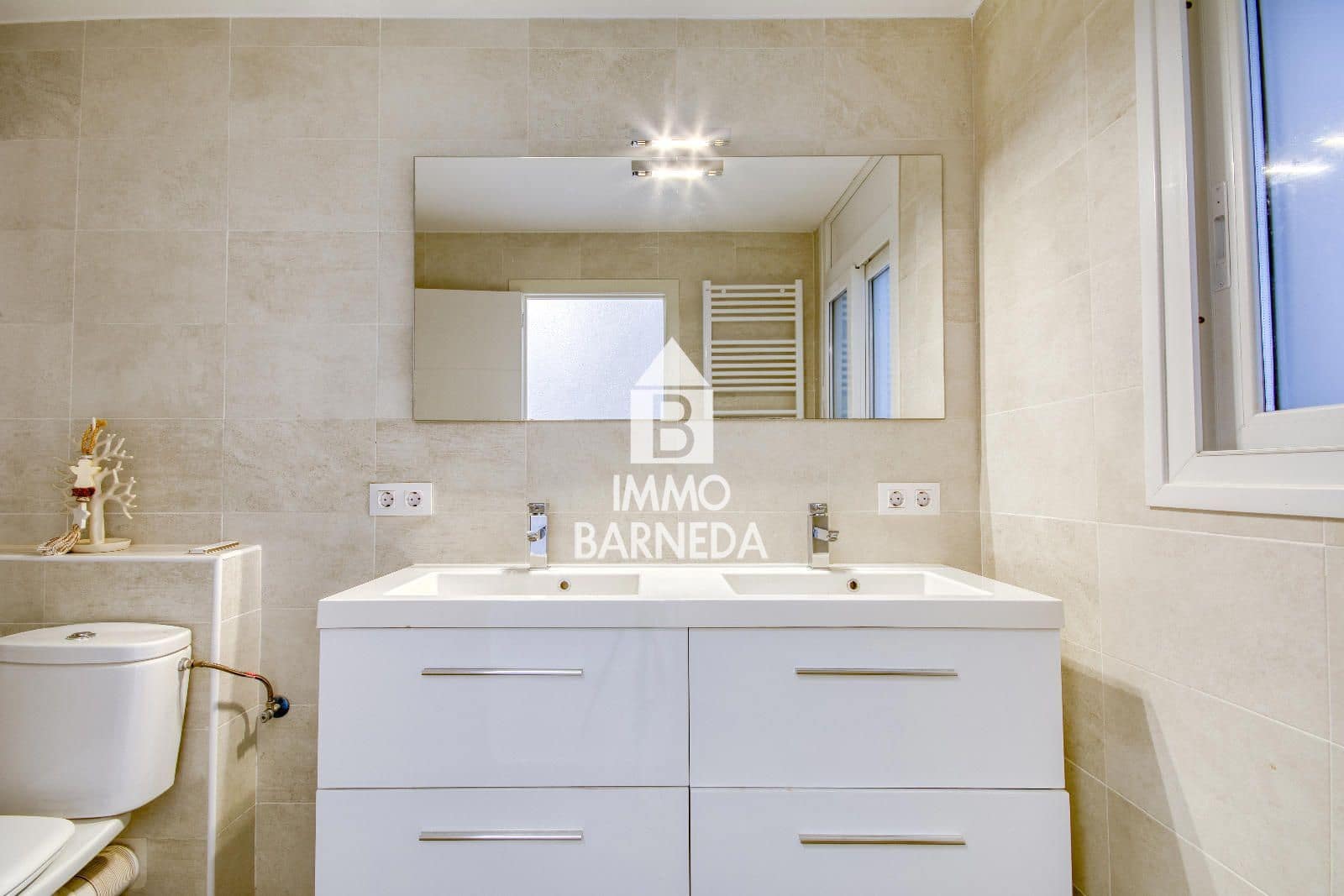 2 bedroom Flat for sale in Roses with garage - € 239,000 (Ref: 9265060)