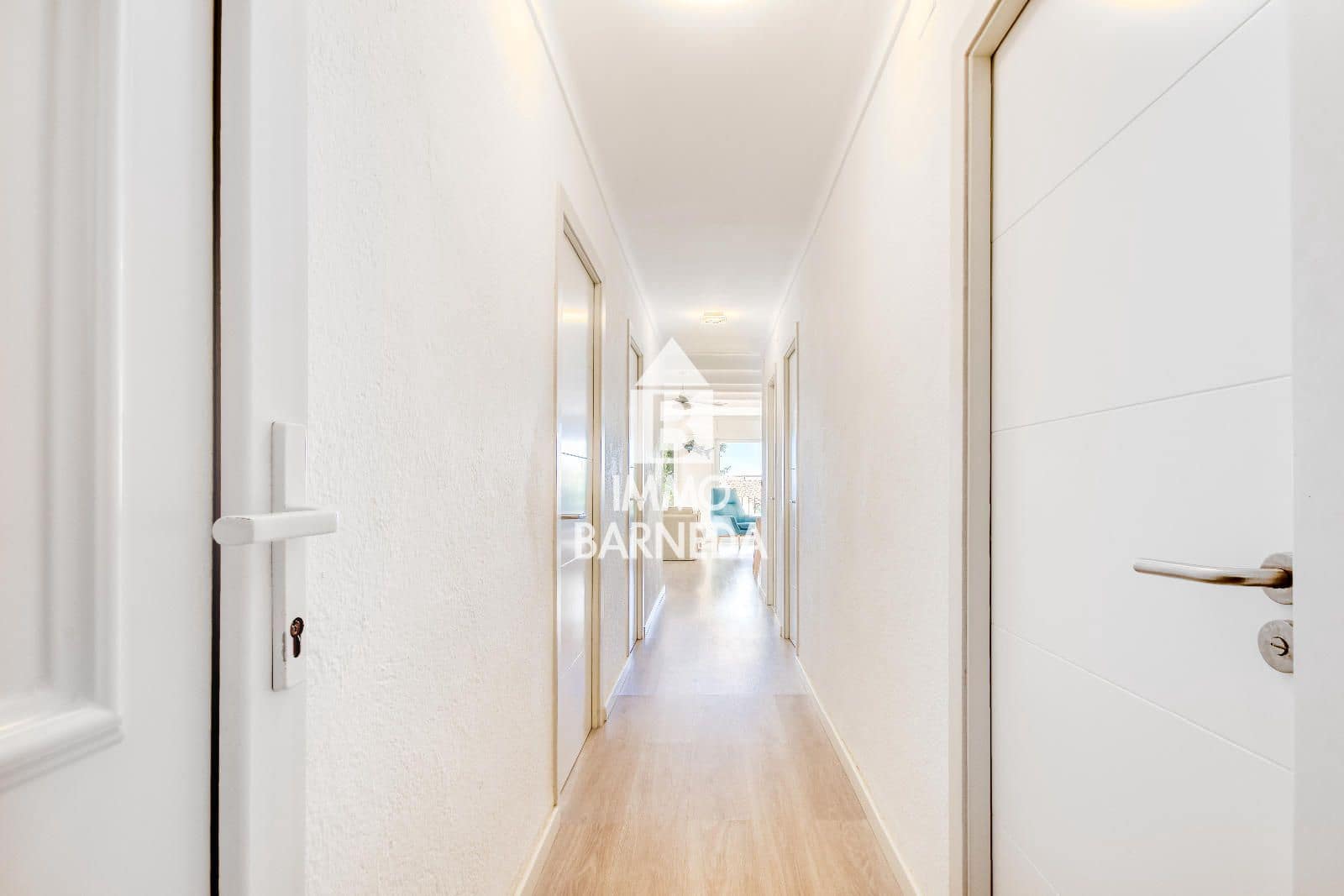 2 bedroom Flat for sale in Roses with garage - € 239,000 (Ref: 9265060)