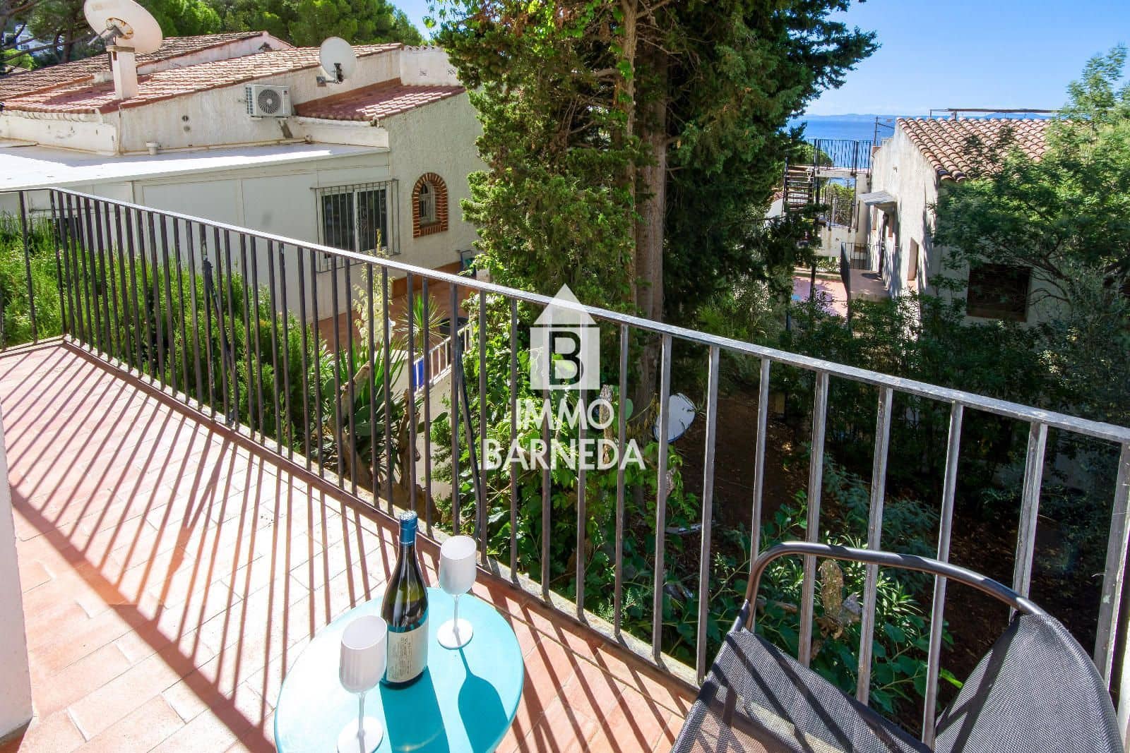 2 bedroom Flat for sale in Roses with garage - € 239,000 (Ref: 9265060)