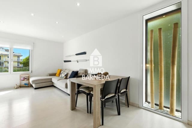 2 makuuhuone Asunto myytävänä paikassa Empuriabrava, Castelló d'Empúries mukana uima-altaan - 225 000 € (Ref: 9265061)