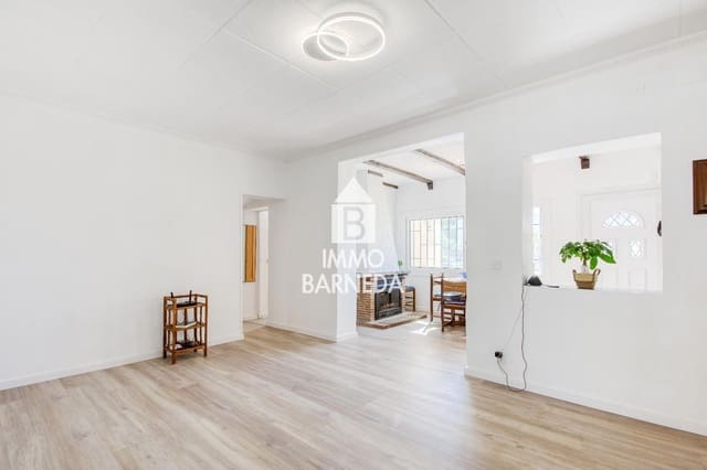 4 sovrum Villa till salu i Roses med garage - 375 000 € (Ref: 9283531)