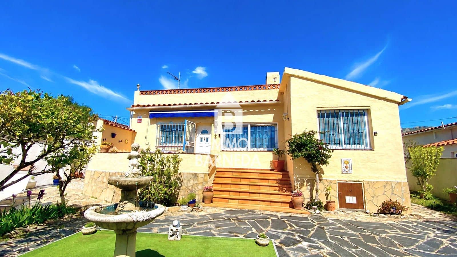 4 bedroom Villa for sale in Roses with garage - € 365,000 (Ref: 9283531)