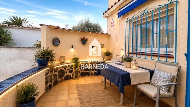 4 sovrum Villa till salu i Roses med garage - 365 000 € (Ref: 9283531)