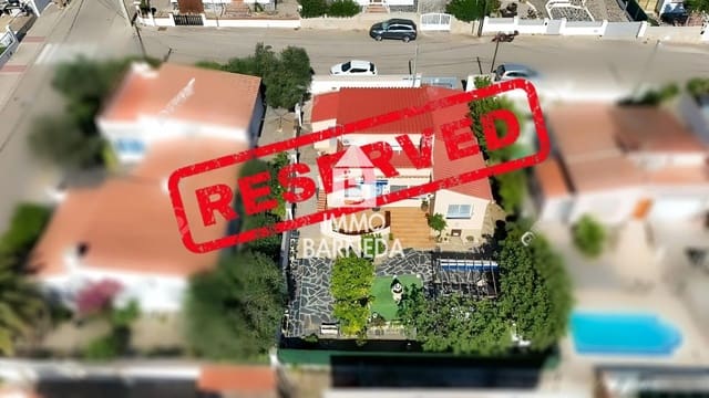 Chalet de 4 habitaciones en Roses en venta con garaje - 365.000 € (Ref: 9283531)