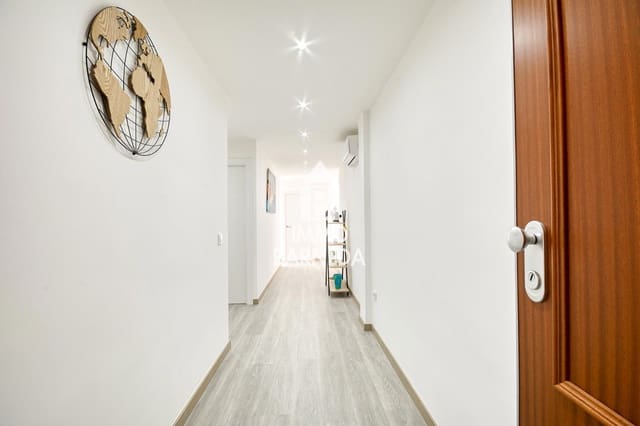 Piso de 3 habitaciones en Santa Margarida, Roses en venta con garaje - 249.000 € (Ref: 9309286)