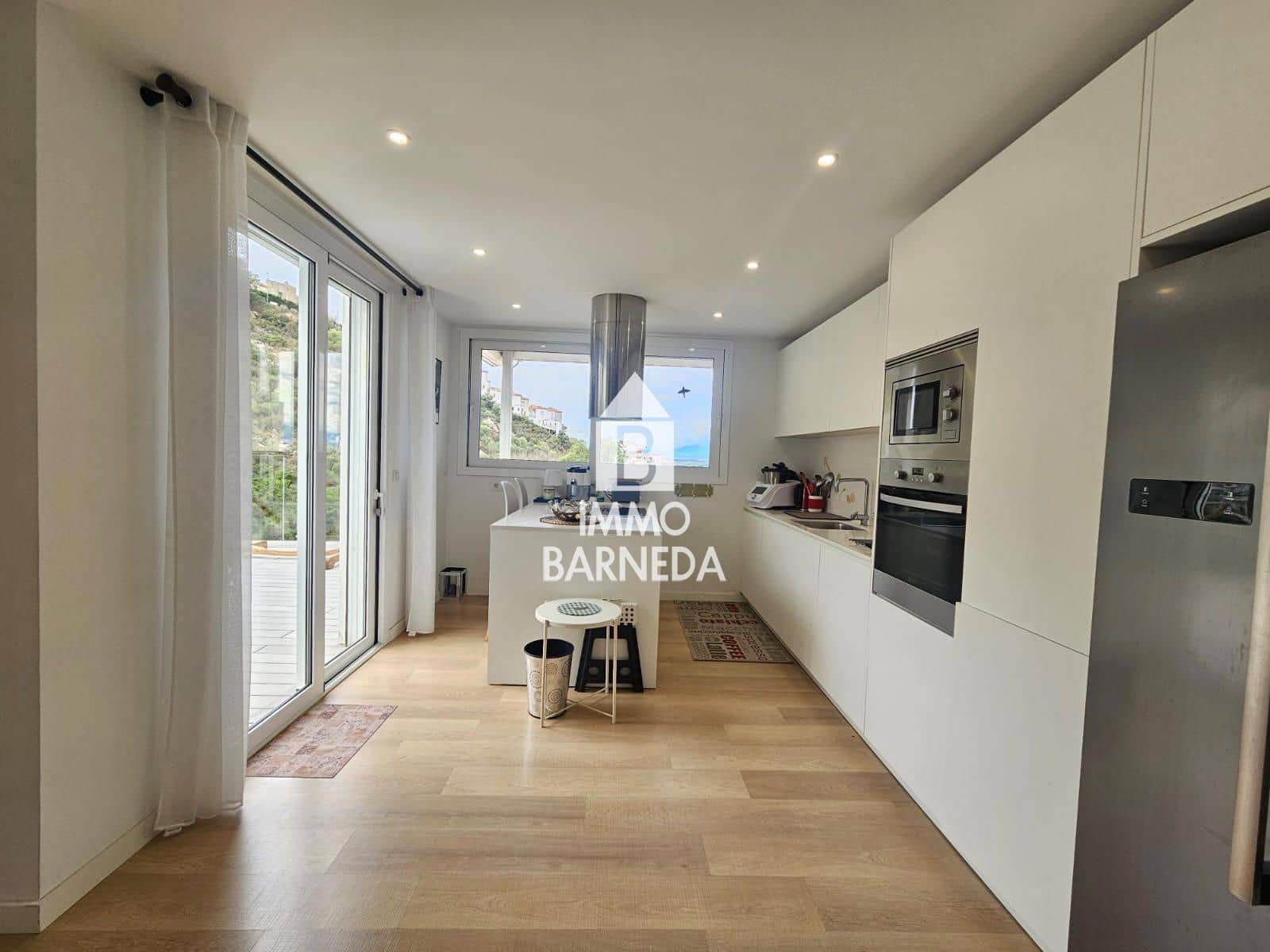 3 makuuhuone Huvila myytävänä paikassa Roses mukana uima-altaan 
autotalli - 850 000 € (Ref: 9311562)