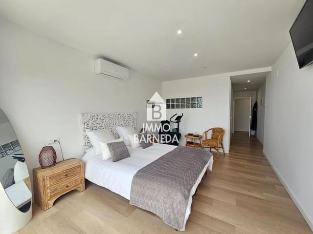 3 makuuhuone Huvila myytävänä paikassa Roses mukana uima-altaan 
autotalli - 850 000 € (Ref: 9311562)