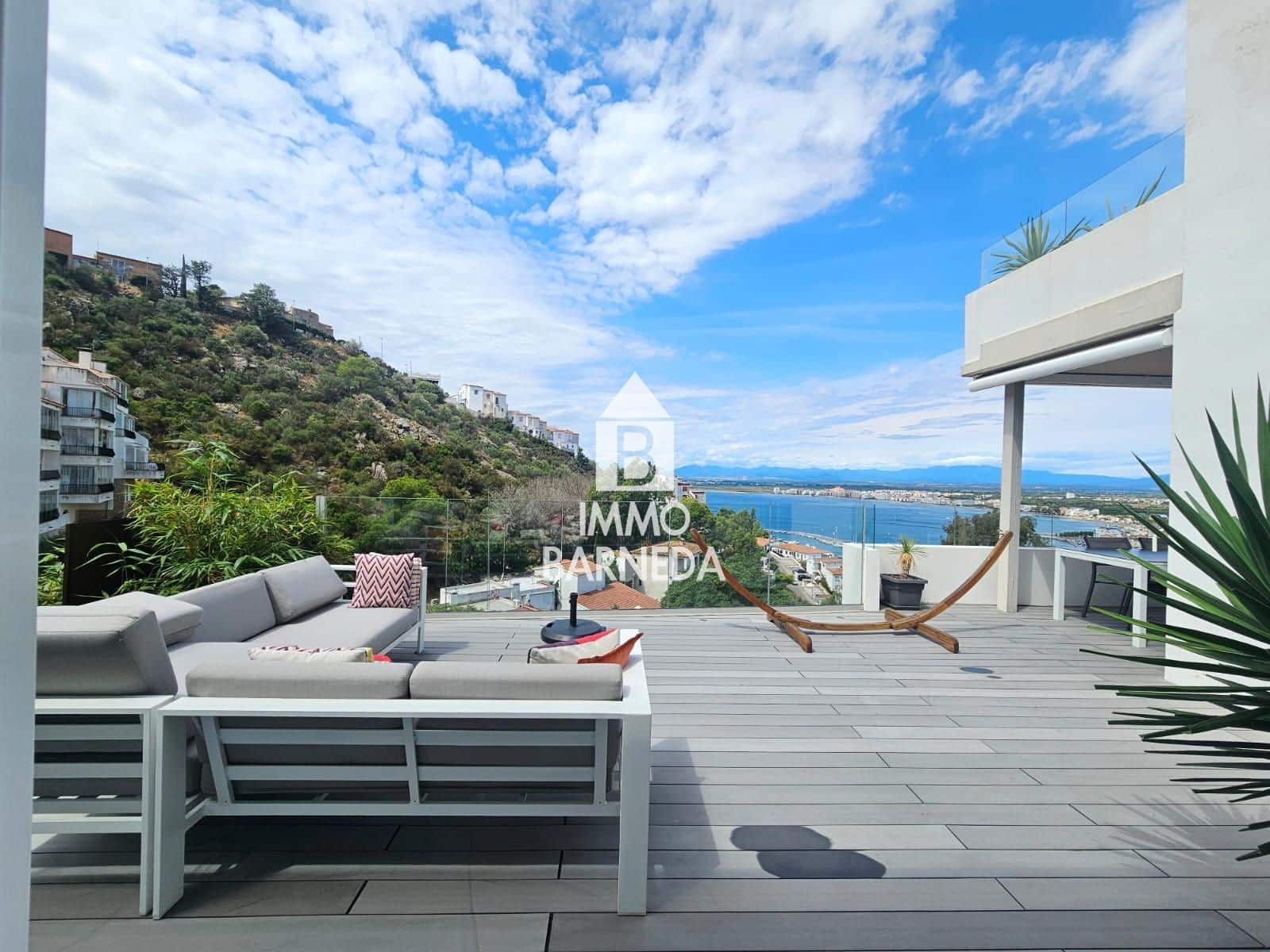 3 makuuhuone Huvila myytävänä paikassa Roses mukana uima-altaan 
autotalli - 850 000 € (Ref: 9311562)