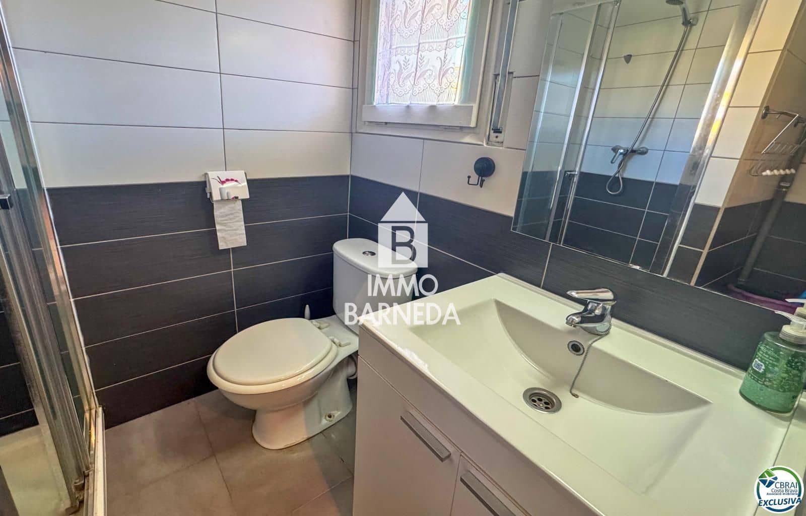 Flat for sale in Roses - € 113,000 (Ref: 9318128)