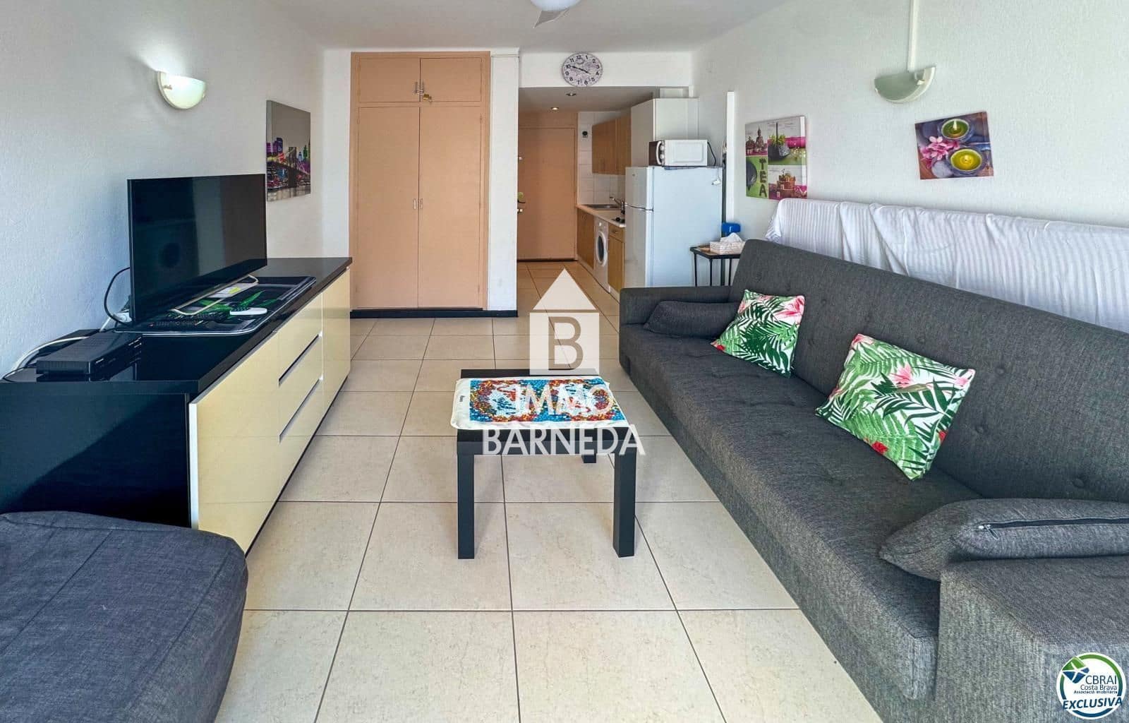 Flat for sale in Roses - € 113,000 (Ref: 9318128)