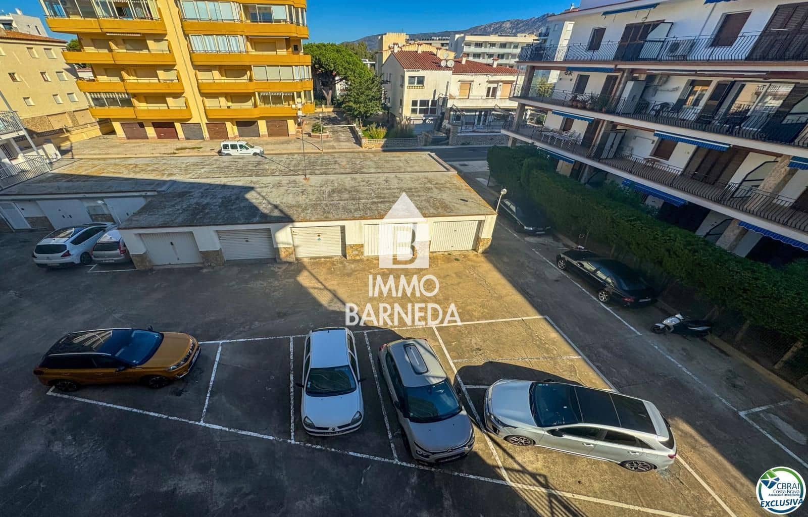 Flat for sale in Roses - € 113,000 (Ref: 9318128)