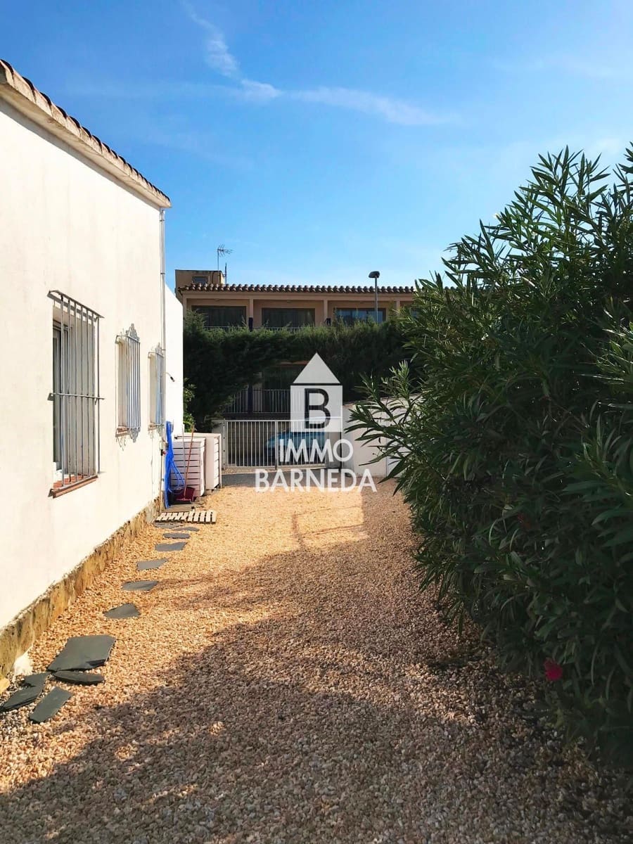 2 soveværelse Villa til salg i Roses med swimmingpool - € 340.000 (Ref: 9322169)