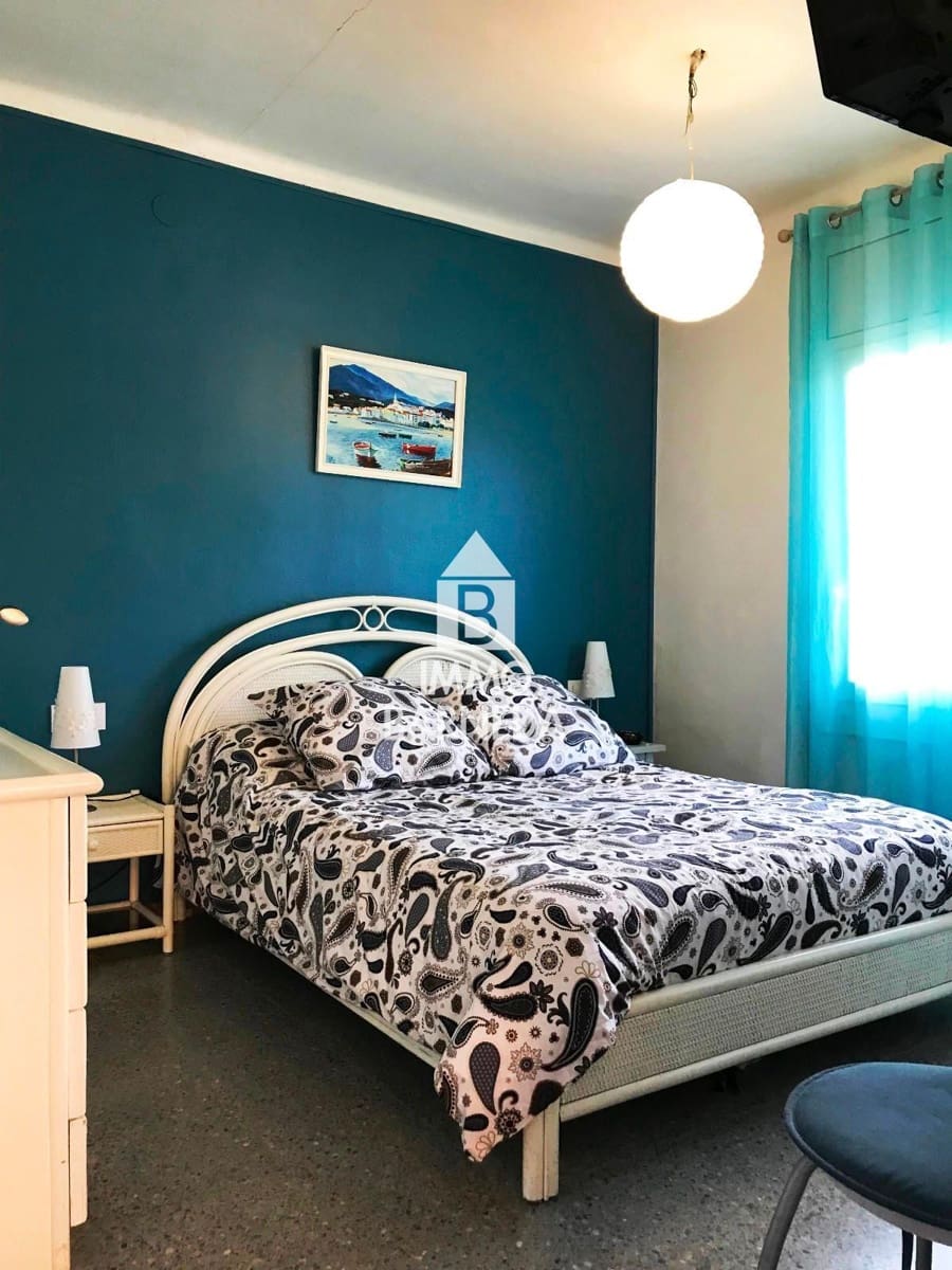 2 soveværelse Villa til salg i Roses med swimmingpool - € 340.000 (Ref: 9322169)